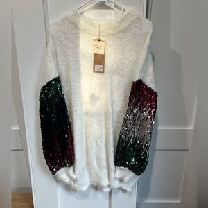 And the way acrylic size small oversized white sweater.